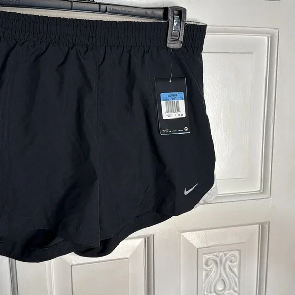 Nike NWT Black & White Swoosh Logo Stay Cool Running Shorts Size Medium - Picture 4 of 14